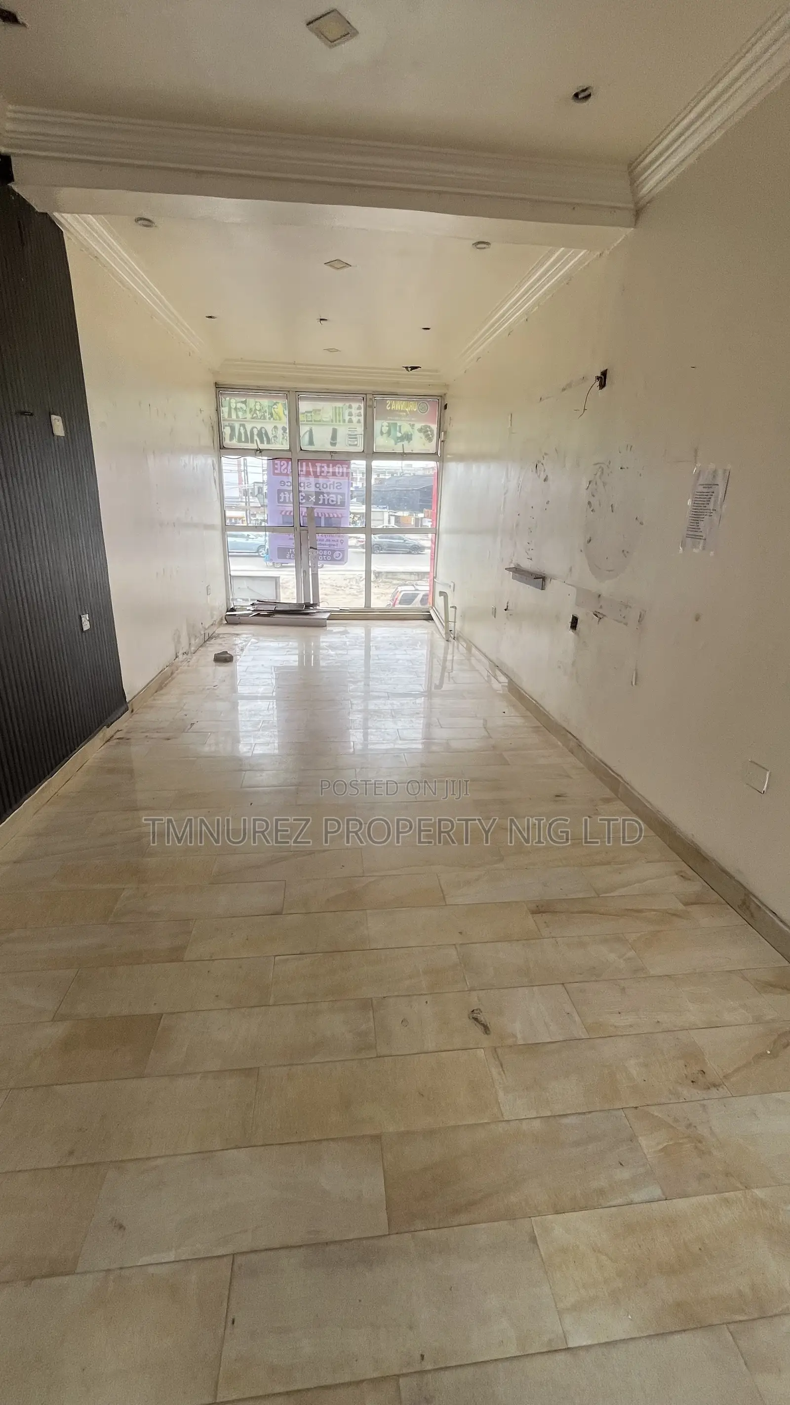 Showroom Shop in Sangotedo