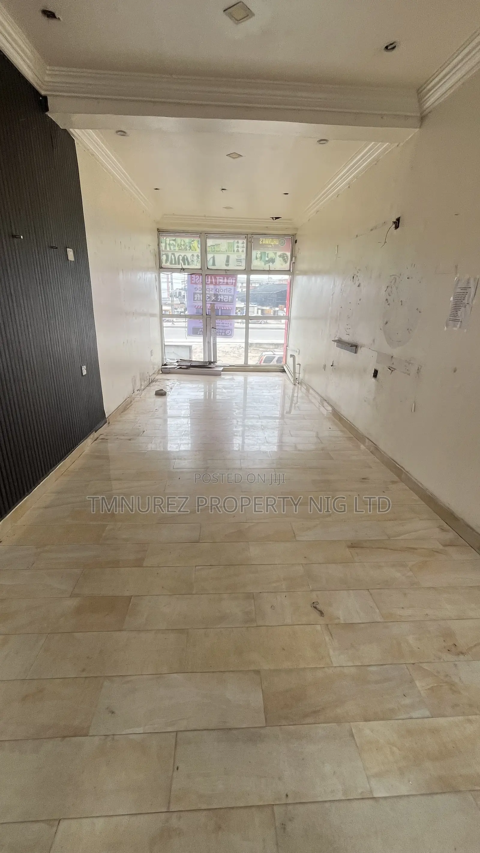 Showroom Shop in Sangotedo