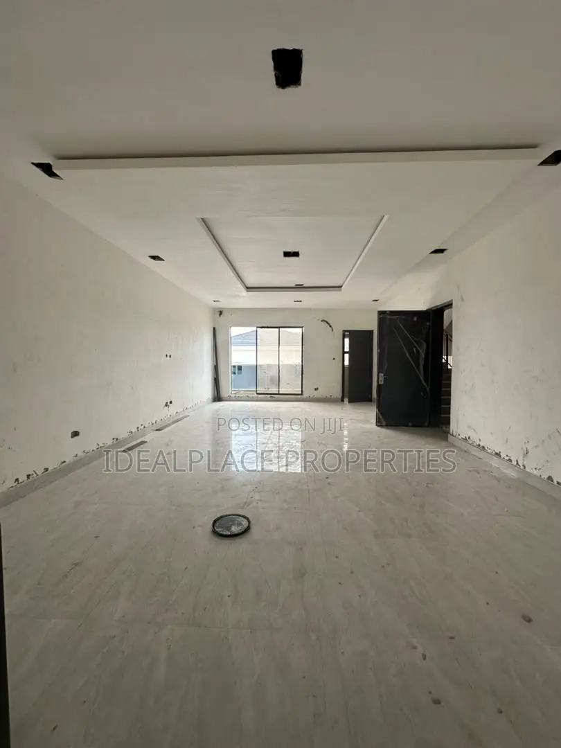2bdrm Apartment in Victoria Island for sale in Victoria Island