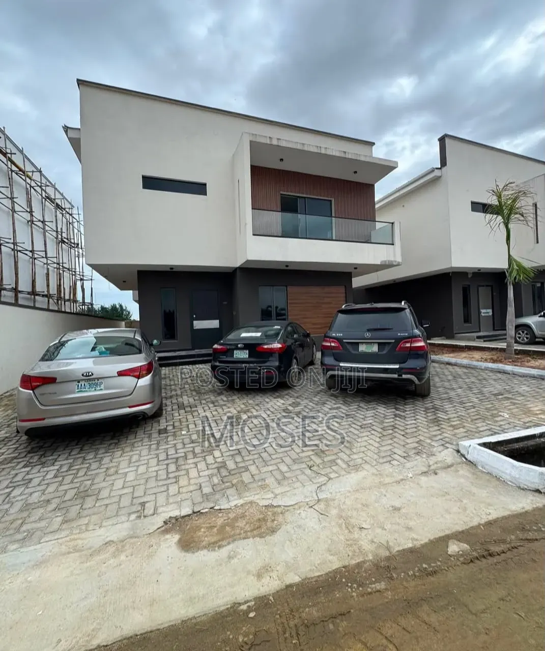 5bdrm Duplex in Inside An Access, Lekki Phase 1 for sale in Lekki Phase 1