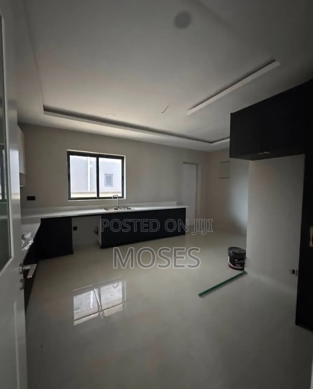 5bdrm Duplex in Inside An Access, Lekki Phase 1 for sale in Lekki Phase 1
