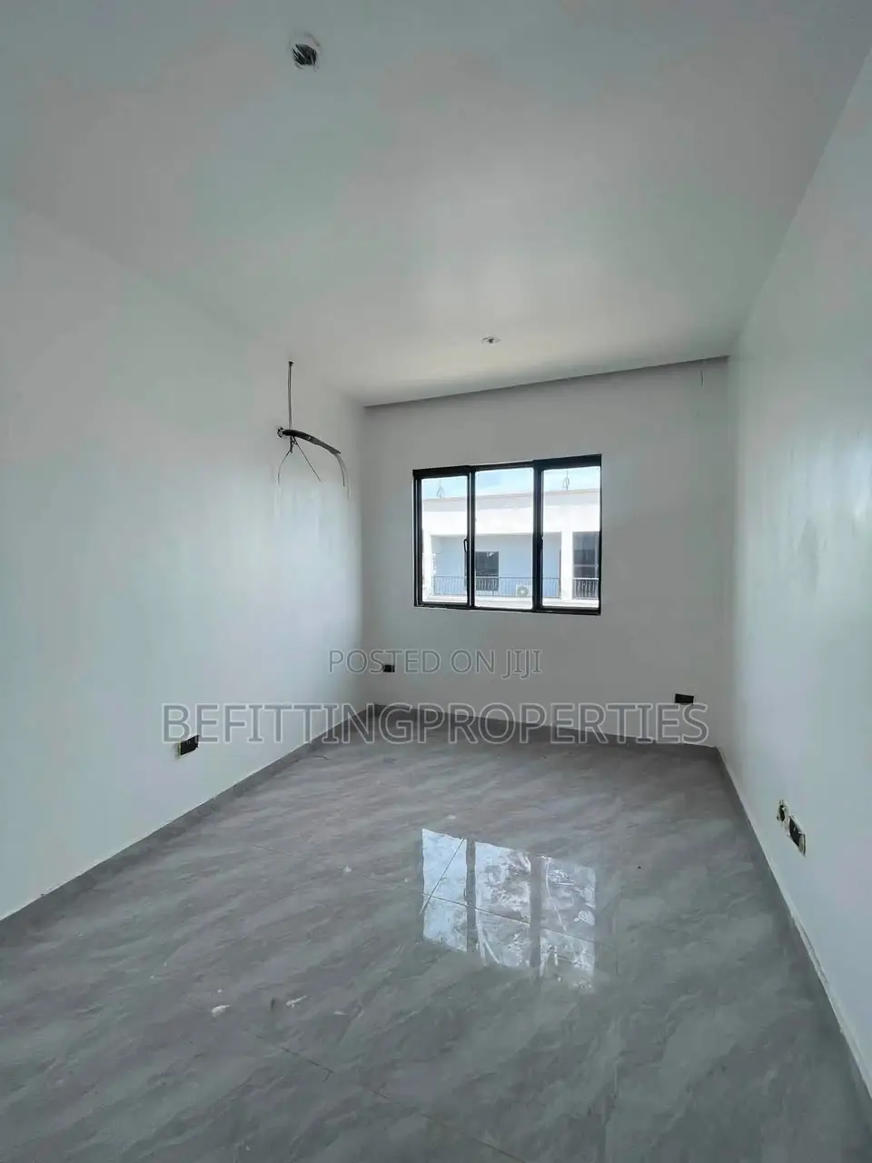 5bdrm Duplex in Osapa london for sale in Osapa london
