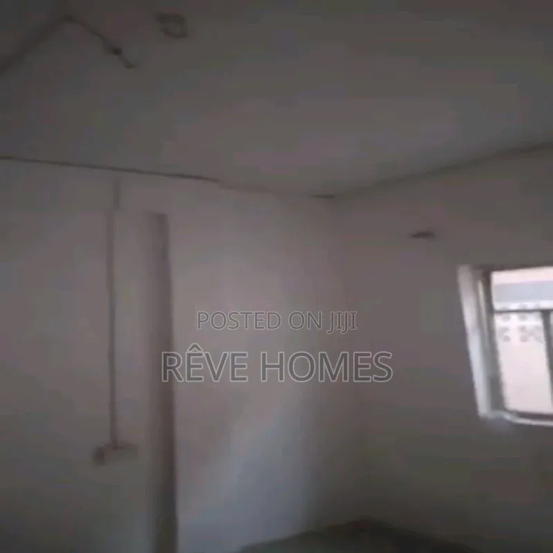 Mini Flat in Adekunle for rent in Adekunle