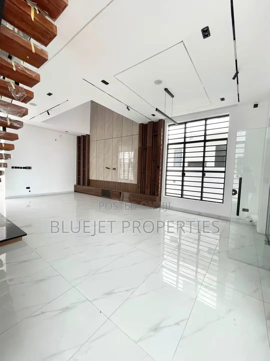 Furnished 5bdrm Duplex in Ikota Estate for sale in Ikota