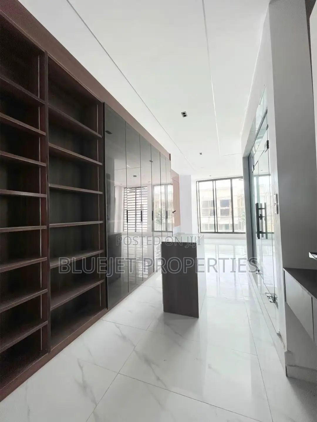 Furnished 5bdrm Duplex in Ikota Estate for sale in Ikota