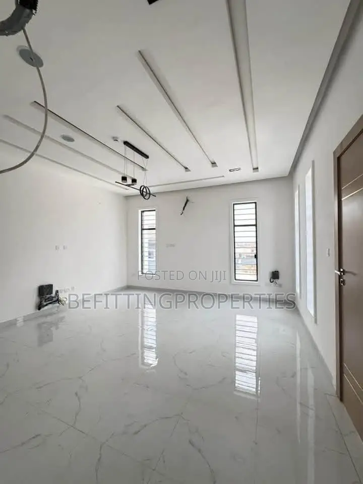 5bdrm Duplex in Omole Phase 1 for sale in Omole Phase 1