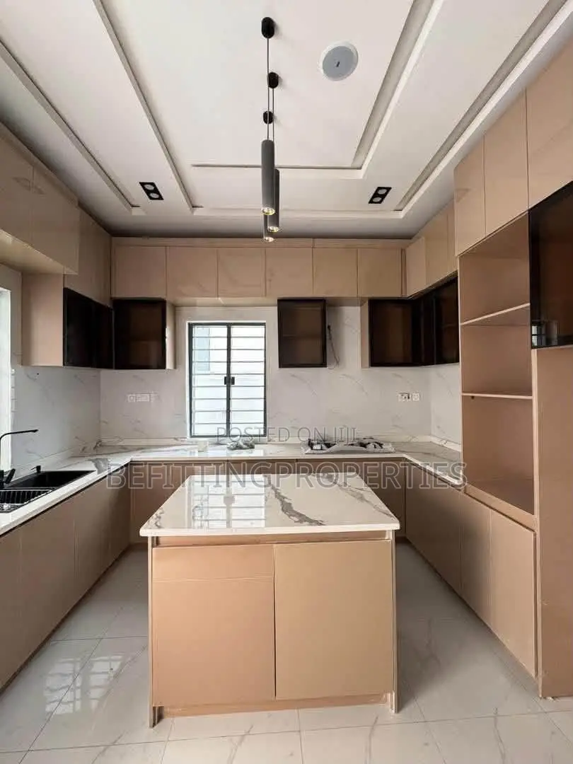 5bdrm Duplex in Omole Phase 1 for sale in Omole Phase 1