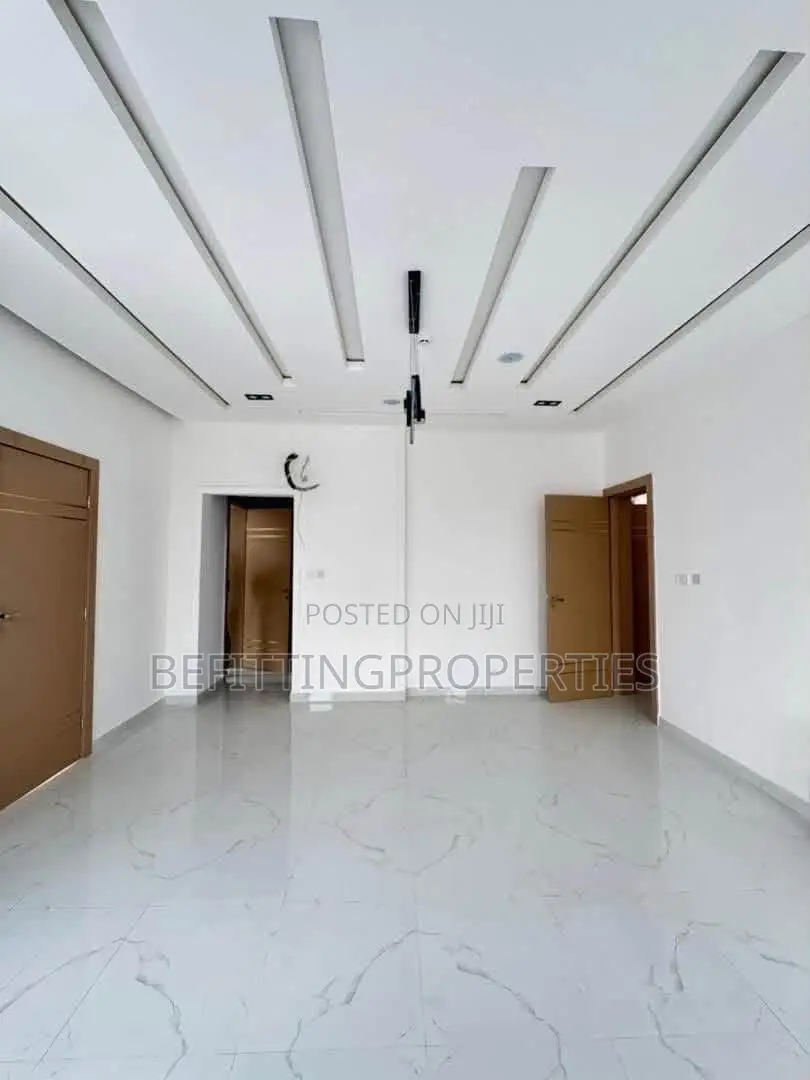 5bdrm Duplex in Omole Phase 1 for sale in Omole Phase 1