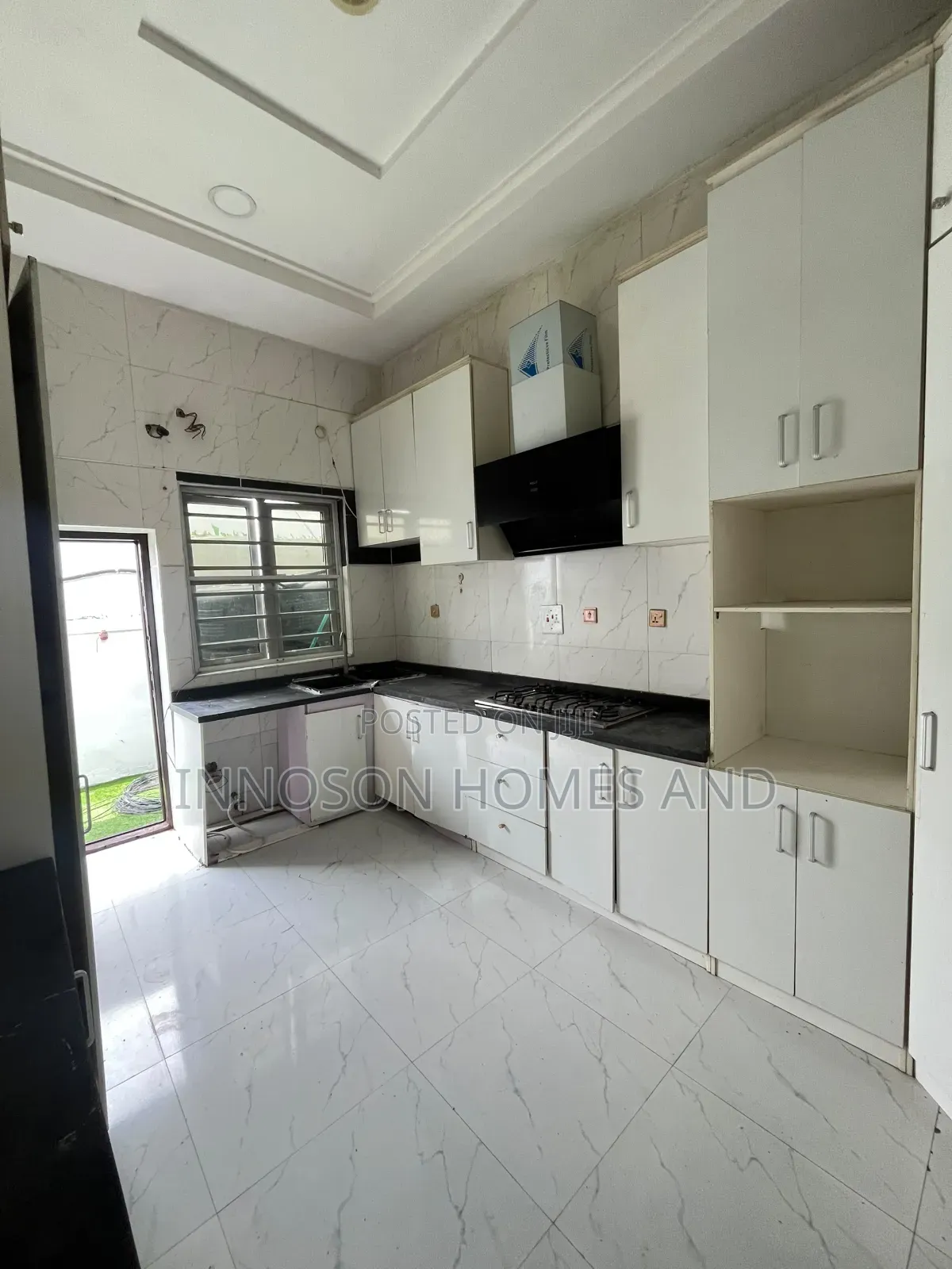 4bdrm House in Chevron for rent in Chevron