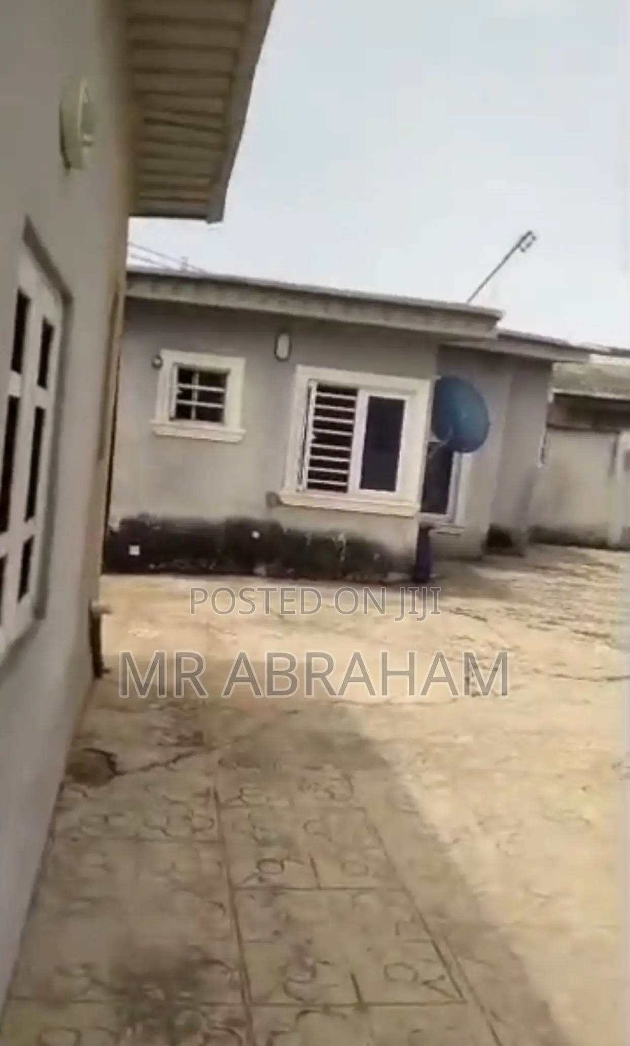 12bdrm Bungalow in Baruwa, Ipaja, Lagos for sale in Baruwa