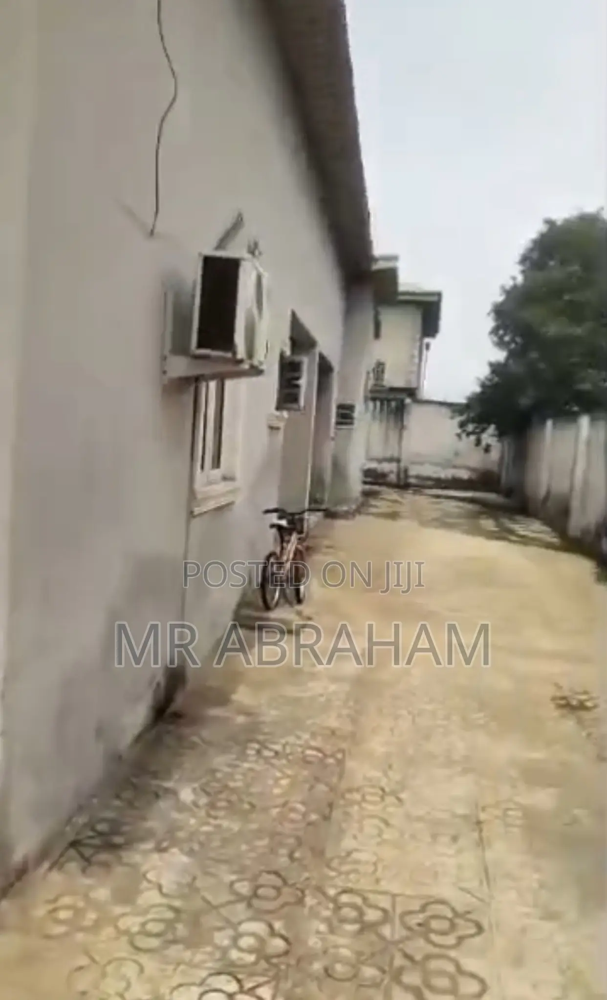 12bdrm Bungalow in Baruwa, Ipaja, Lagos for sale in Baruwa