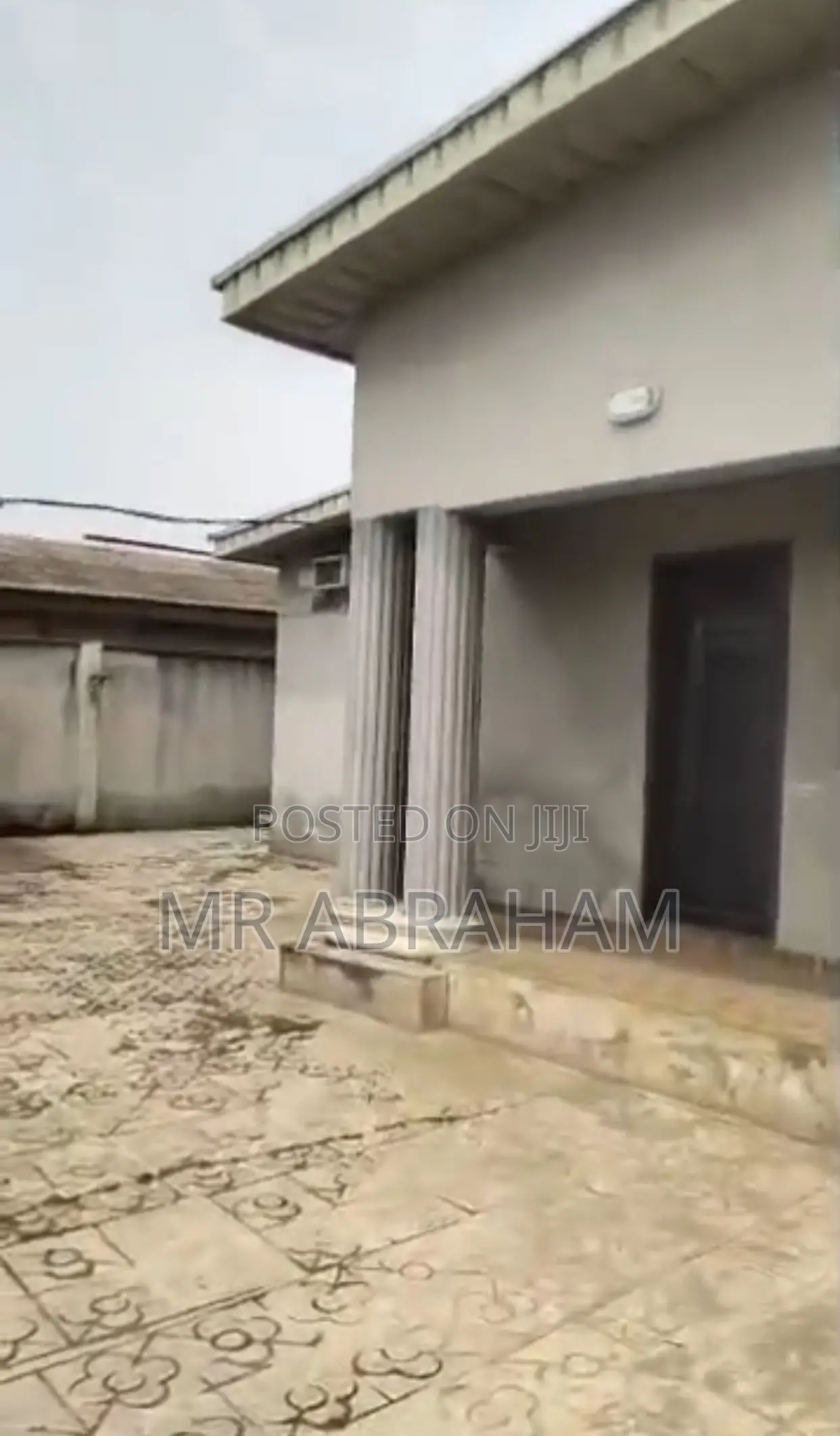 12bdrm Bungalow in Baruwa, Ipaja, Lagos for sale in Baruwa