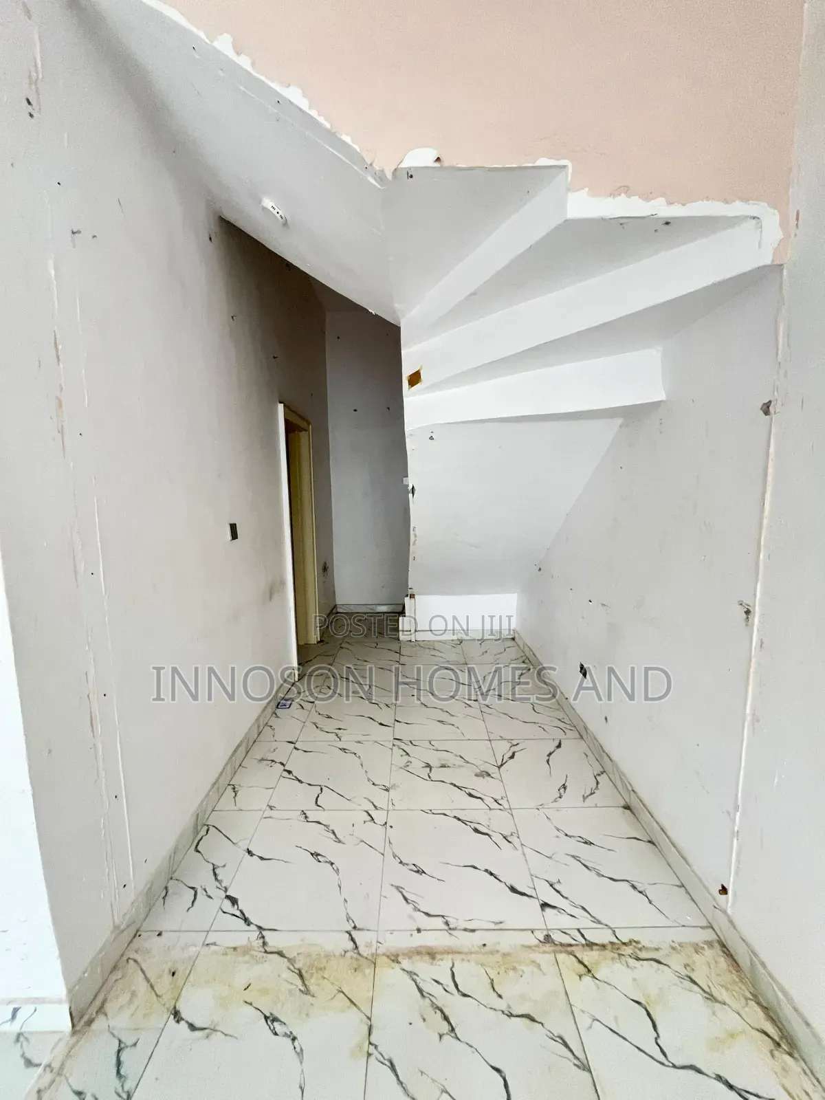 2bdrm Duplex in Chevron for rent in Chevron