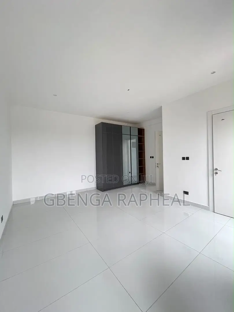 2bdrm Apartment in Lekki Phase One for sale in Lekki Phase 1