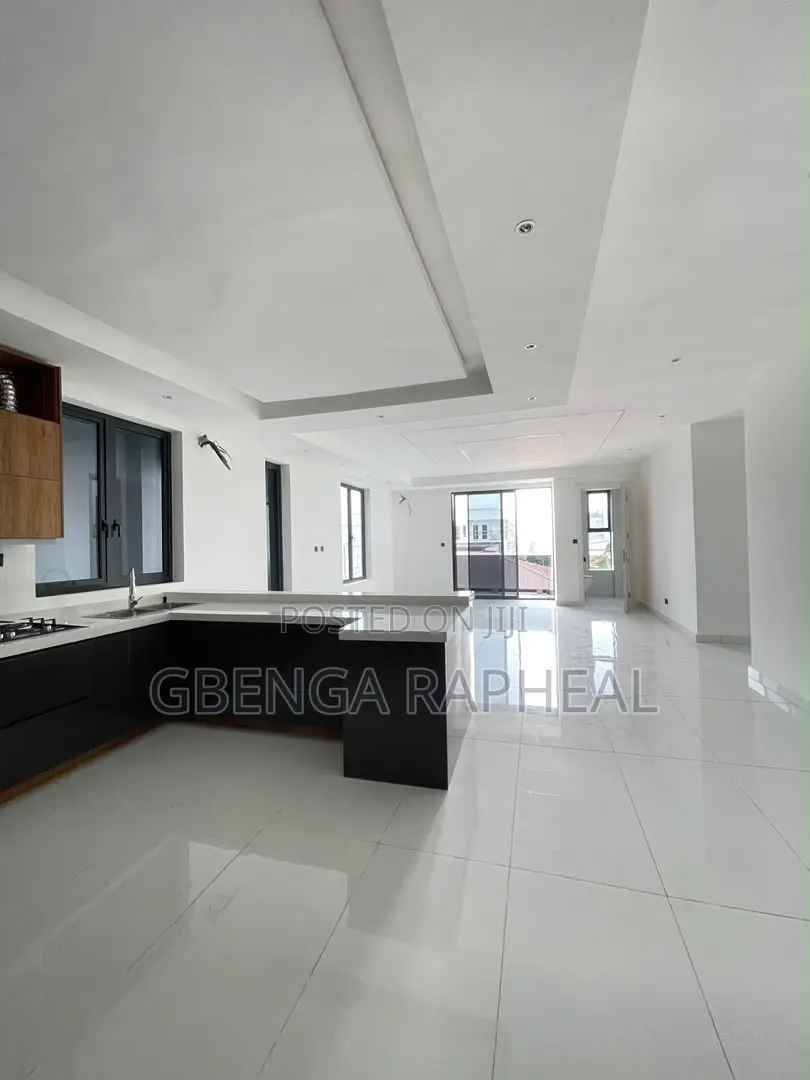 2bdrm Apartment in Lekki Phase One for sale in Lekki Phase 1