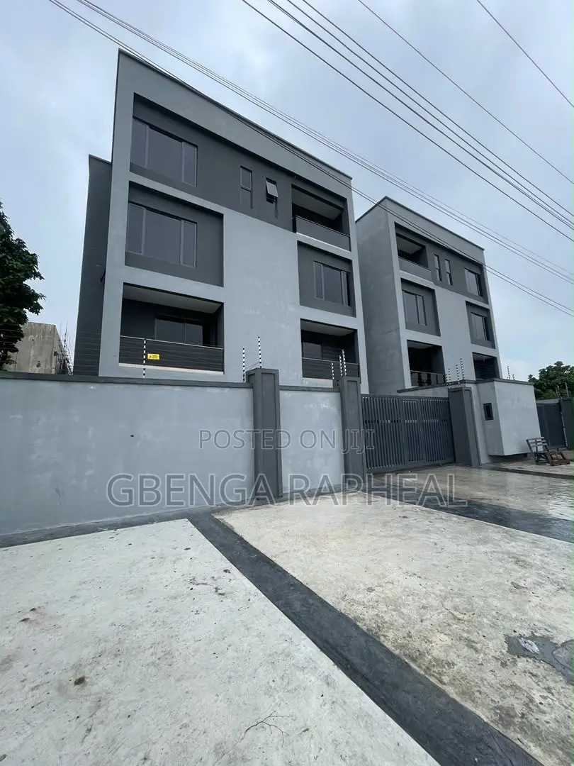 2bdrm Apartment in Lekki Phase One for sale in Lekki Phase 1
