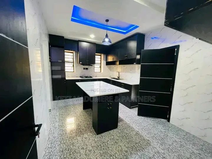 4bdrm Duplex in Inside An Estate, for sale in Owerri