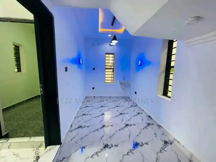 4bdrm Duplex in Inside An Estate, for sale in Owerri