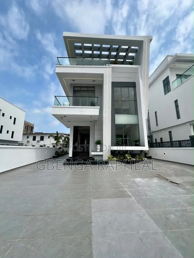 5bdrm Duplex in Osapa, Lekki for sale in Lekki