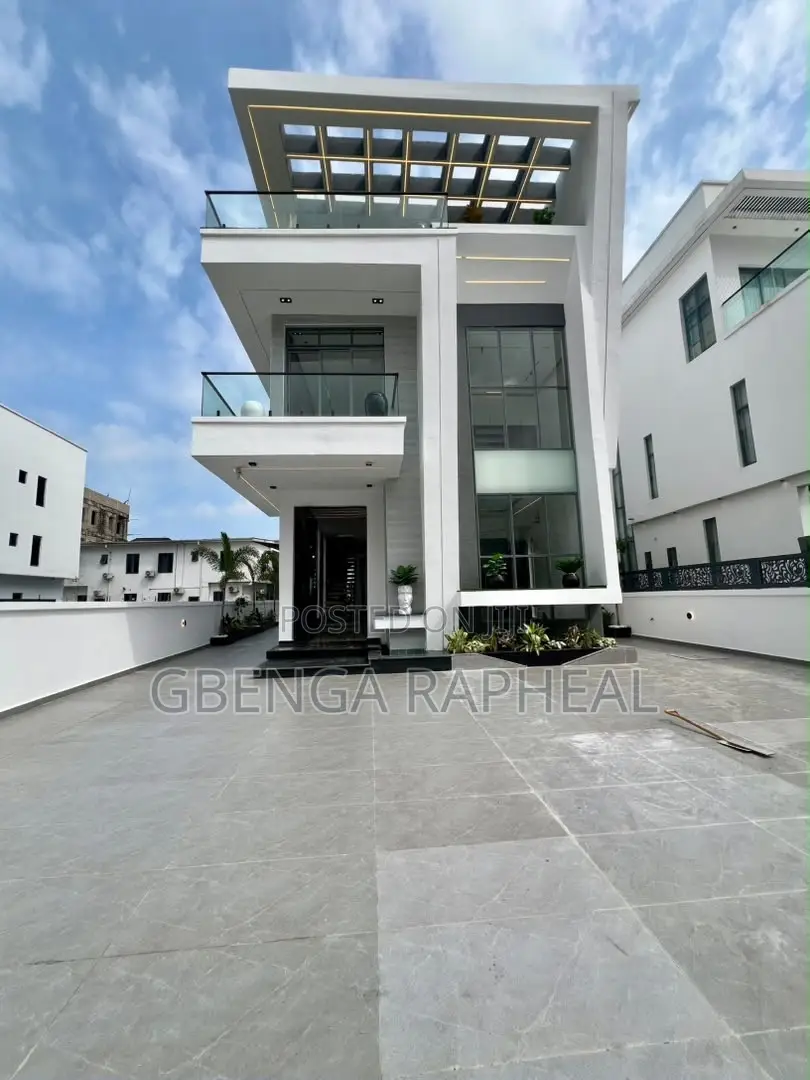 5bdrm Duplex in Osapa, Lekki for sale in Lekki