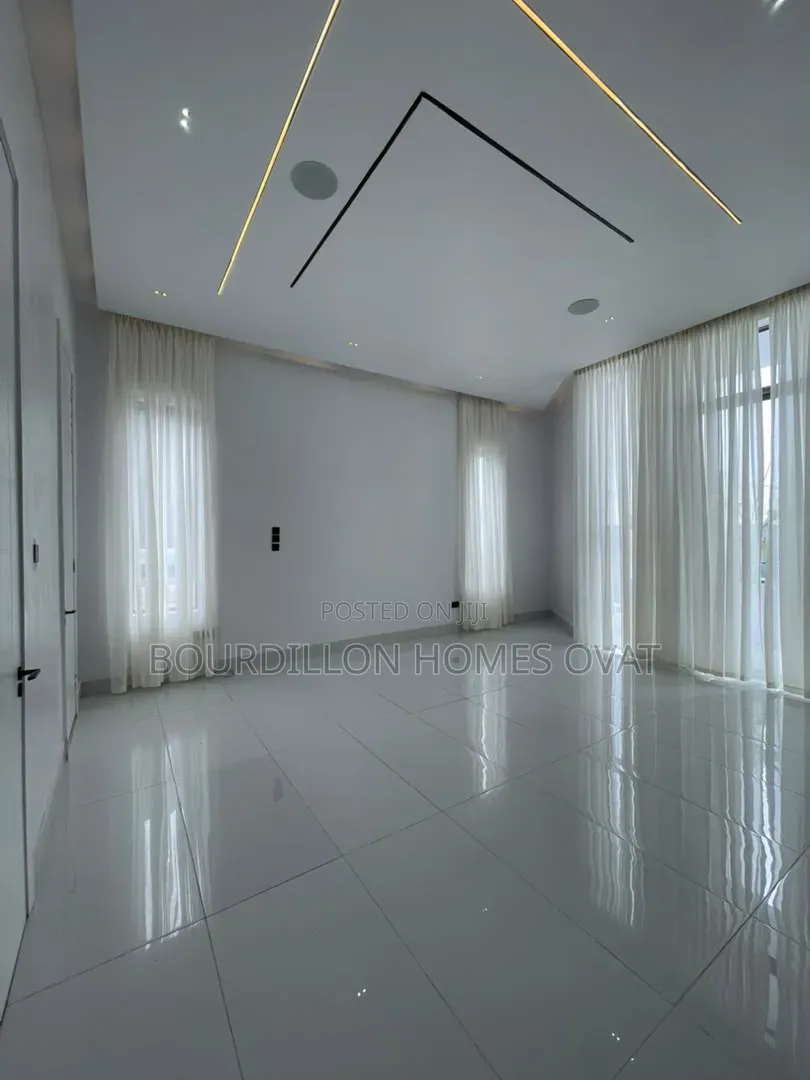 5bdrm Duplex in Ikota Lekki Lagos for sale in Ikota