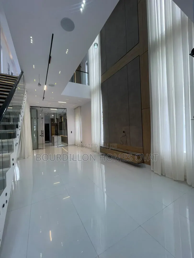 5bdrm Duplex in Ikota Lekki Lagos for sale in Ikota