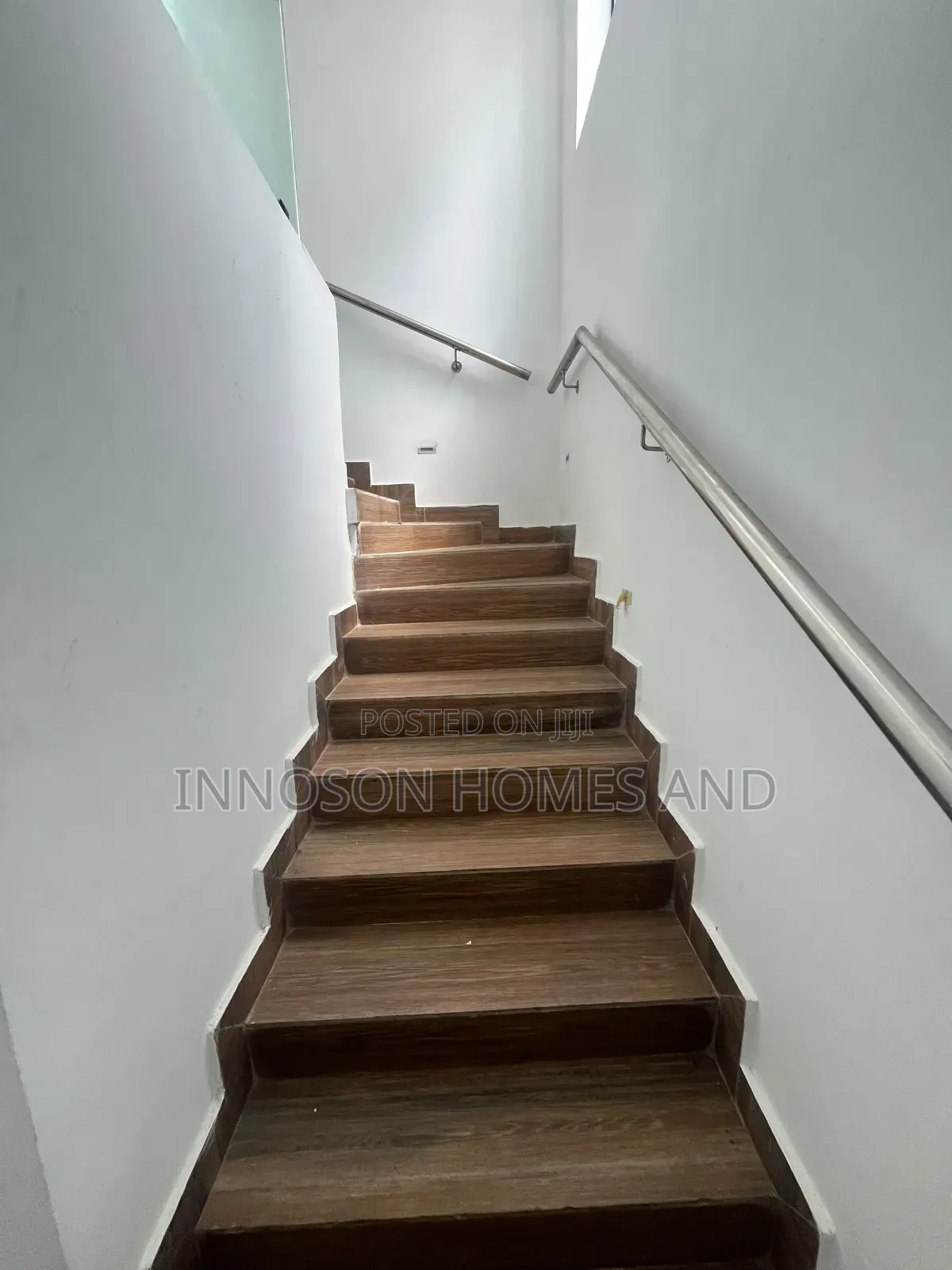4bdrm Townhouse/Terrace in Chevron for sale in Chevron