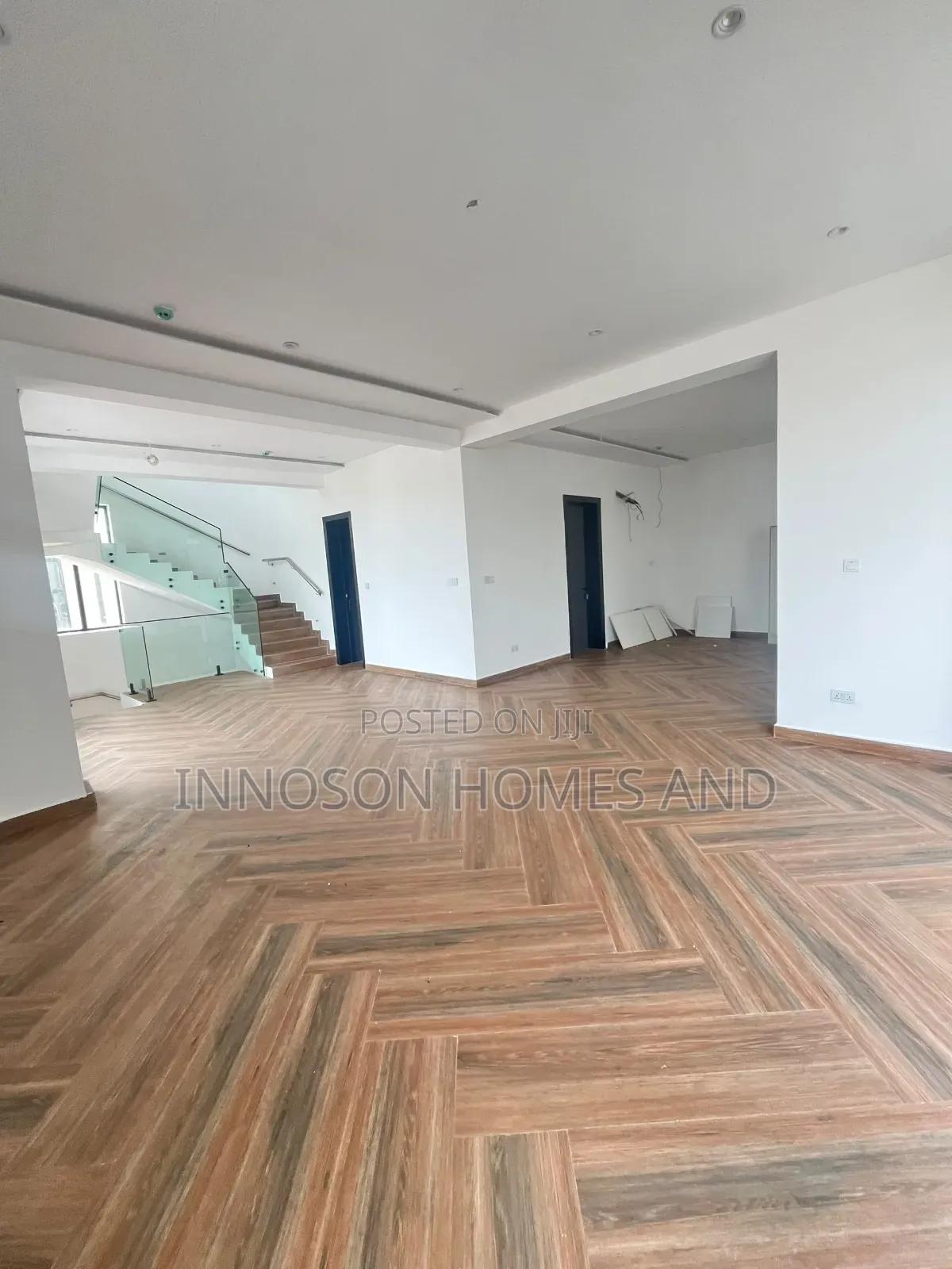 4bdrm Townhouse/Terrace in Chevron for sale in Chevron