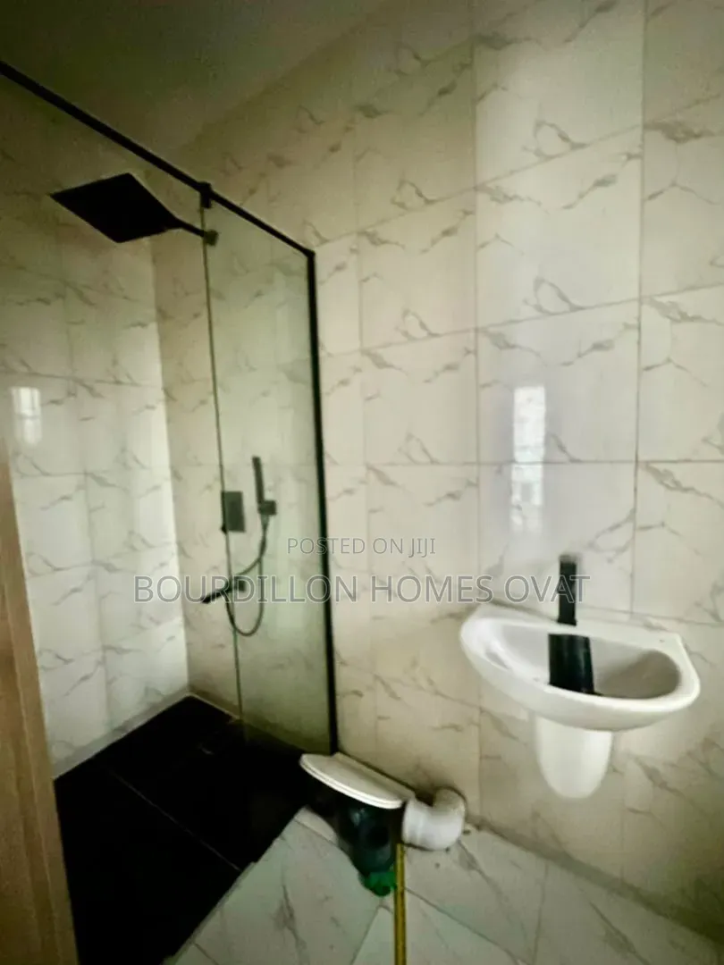 2bdrm Apartment in Lekki Phase 1 for sale in Lekki Phase 1