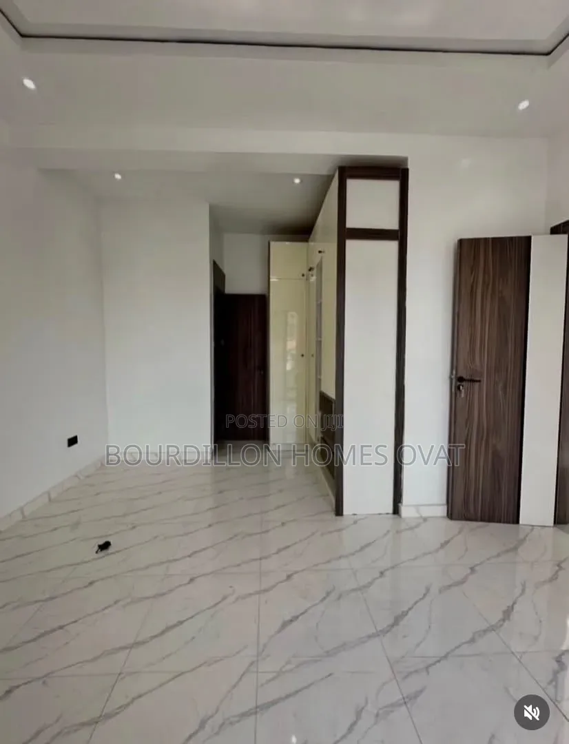 3bdrm Apartment in Lekki Phase 1 for rent in Lekki Phase 1