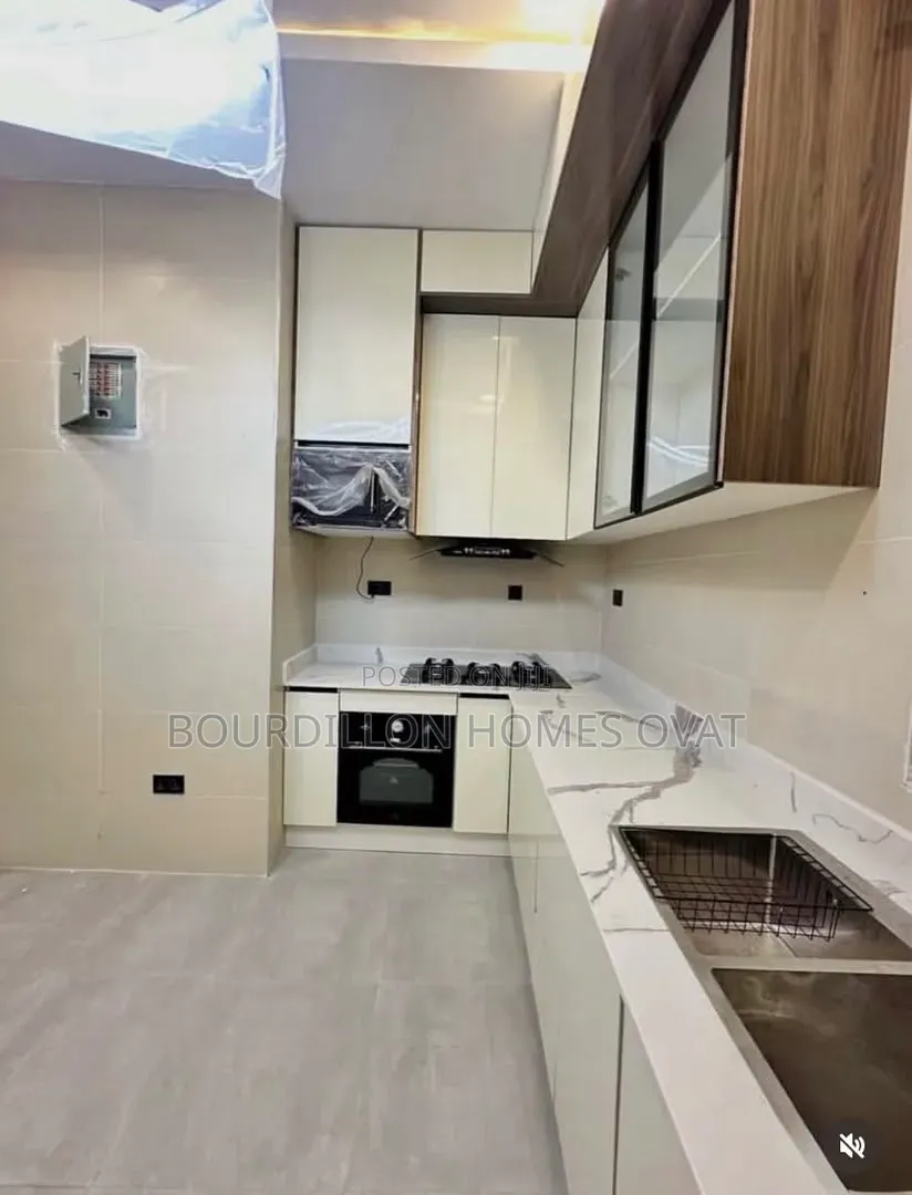 3bdrm Apartment in Lekki Phase 1 for rent in Lekki Phase 1