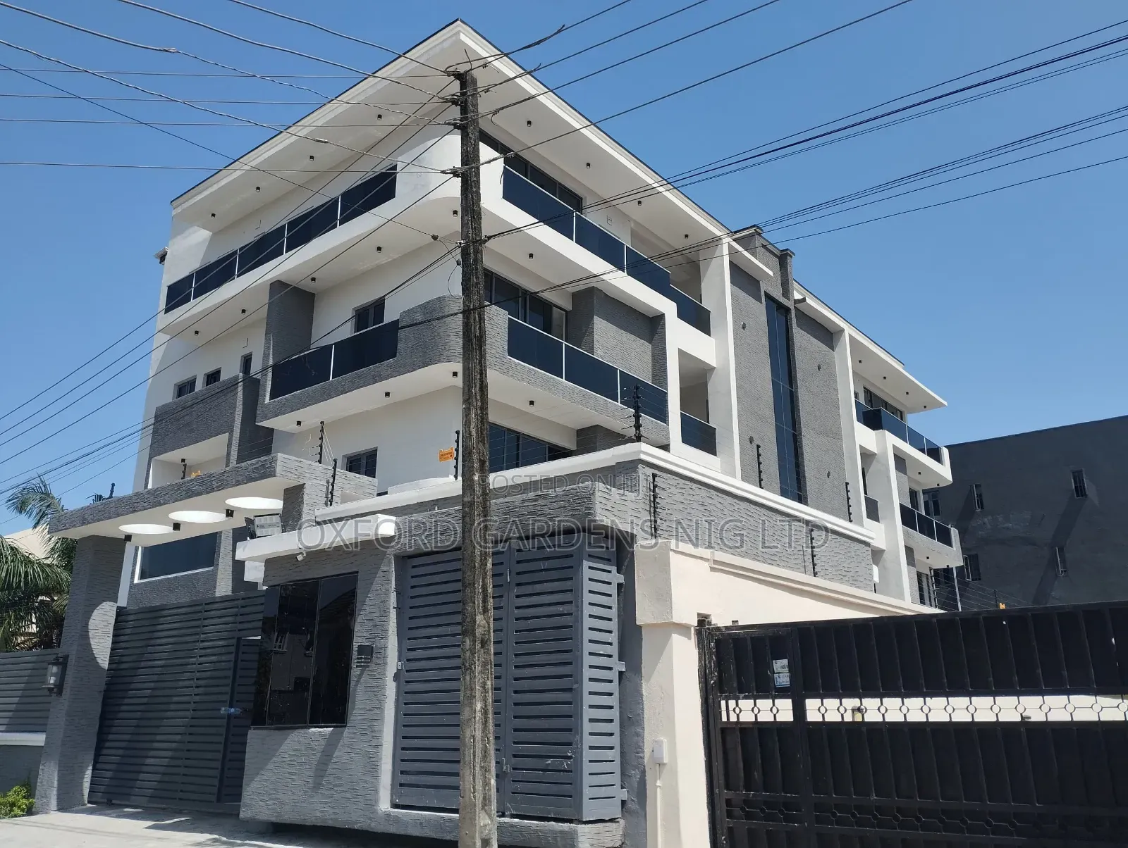 3bdrm Block of Flats in Lekki Phase 1 for sale in Lekki Phase 1