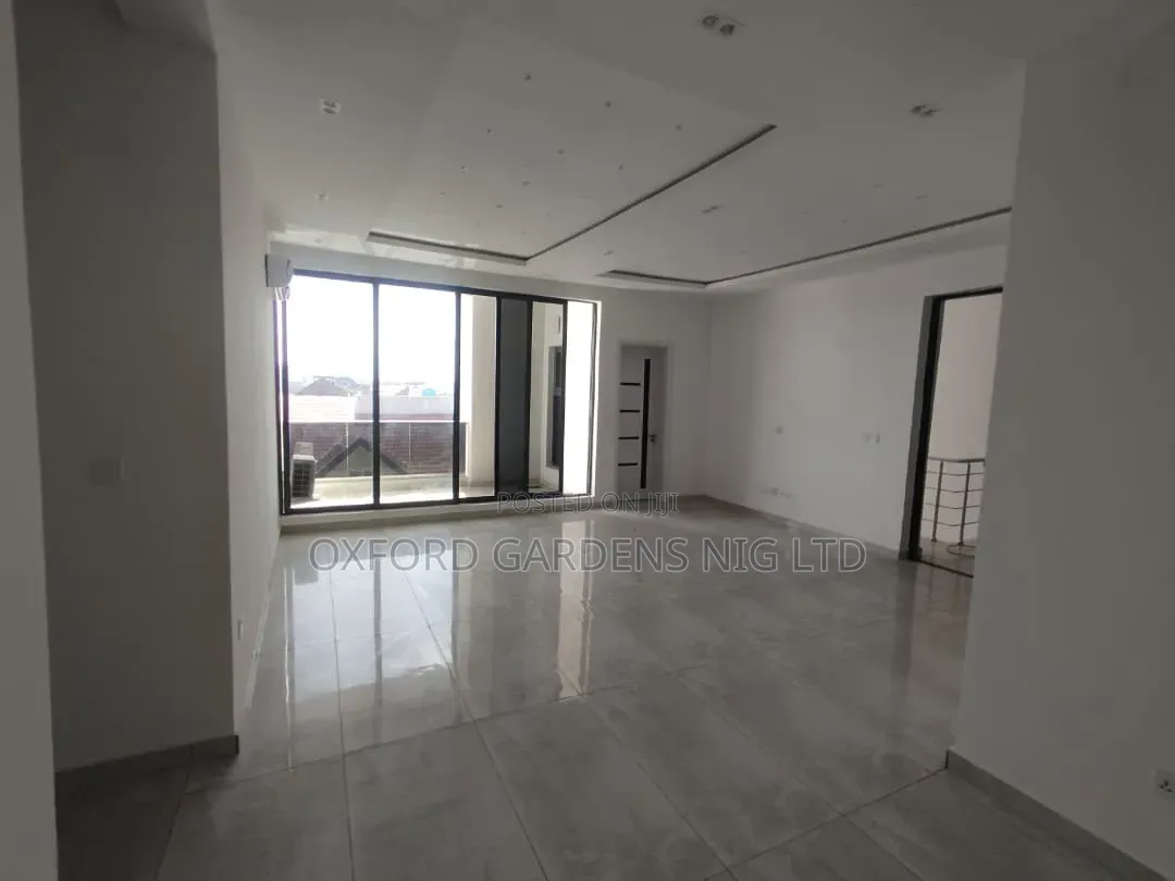3bdrm Block of Flats in Lekki Phase 1 for sale in Lekki Phase 1