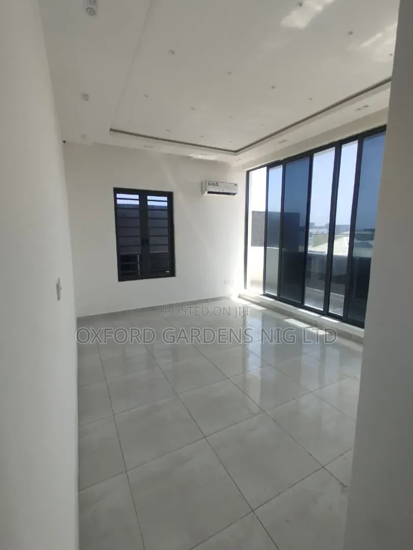 3bdrm Block of Flats in Lekki Phase 1 for sale in Lekki Phase 1
