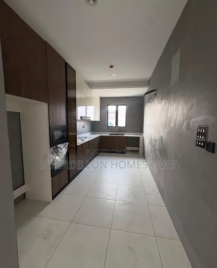 2bdrm Apartment in Ikate Lekki Lagos for rent in Ikate