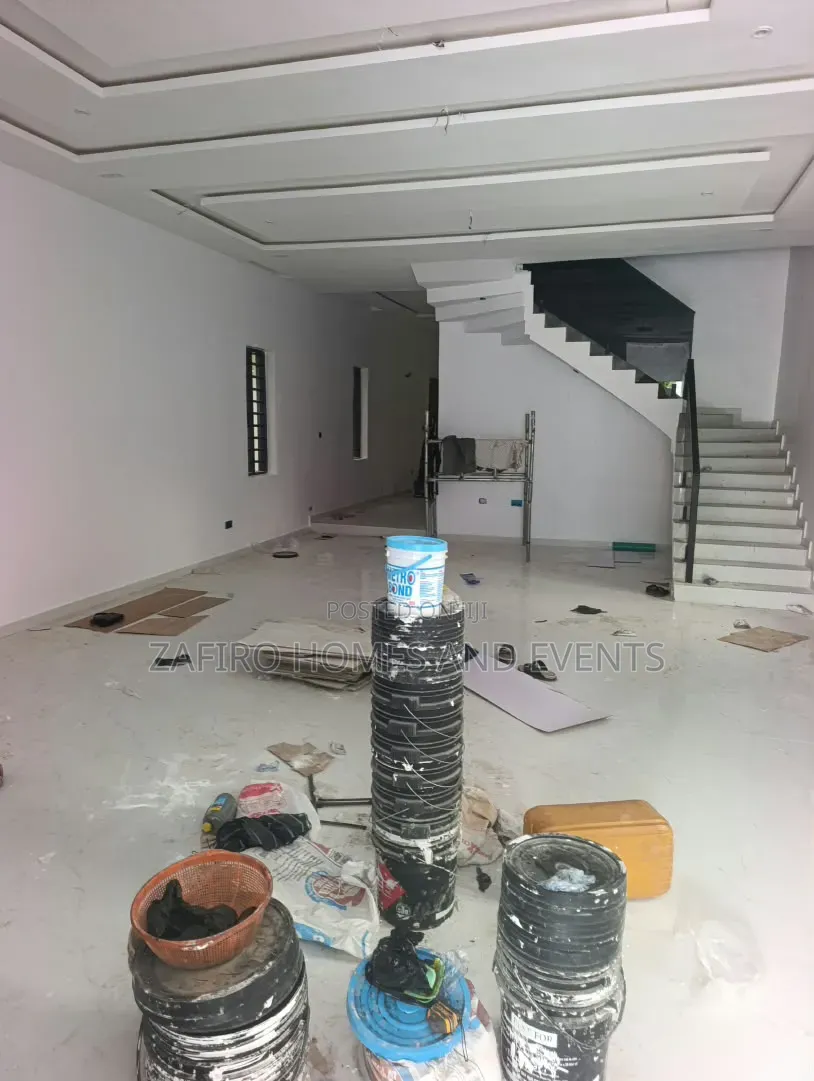 4bdrm Duplex in Ikolaba Estate ,, Basorun for sale in Basorun