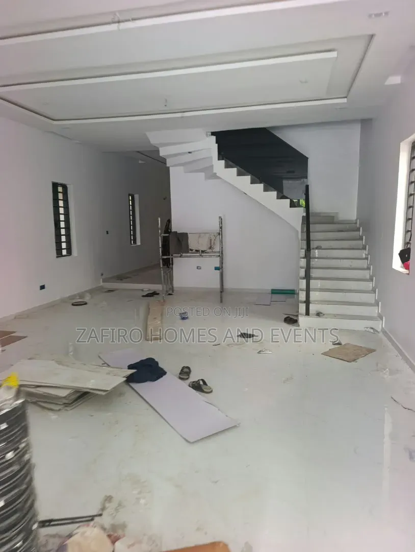 4bdrm Duplex in Ikolaba Estate ,, Basorun for sale in Basorun