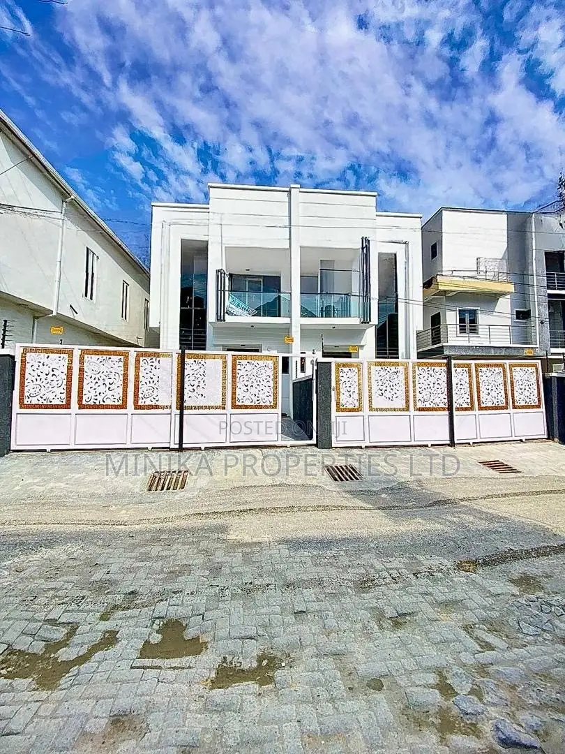 4bdrm Duplex in Ikota Villa Estate for sale in Ikota