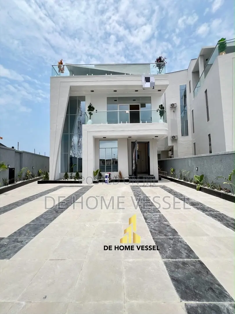 5bdrm Duplex in Chevron for sale in Chevron