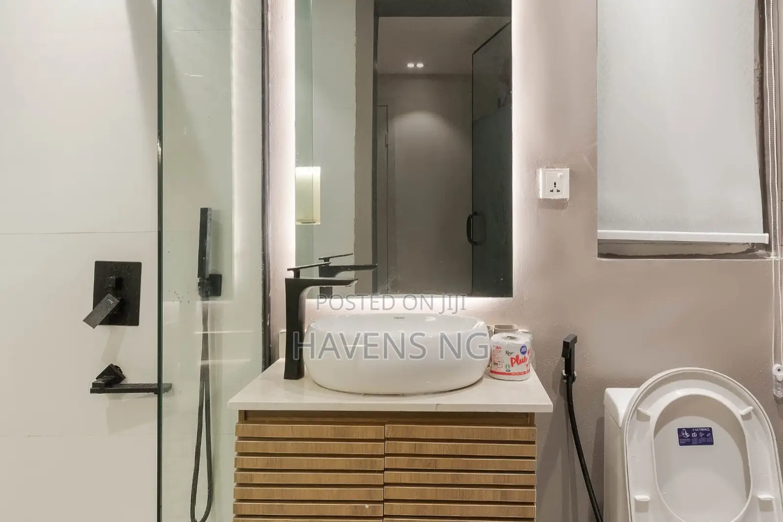 Spacious 1-Bedroom Apartment — Lekki Phase 1 in Lekki Phase 1