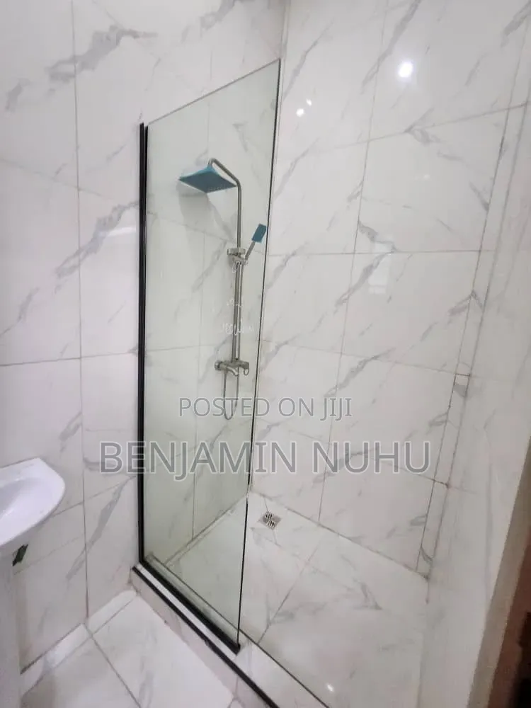 3bdrm Duplex in Ikota for rent in Ikota