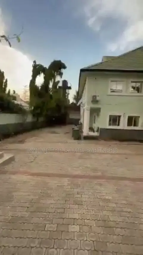 5bdrm Duplex in Maitama for sale in Maitama