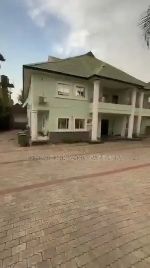 5bdrm Duplex in Maitama for sale in Maitama