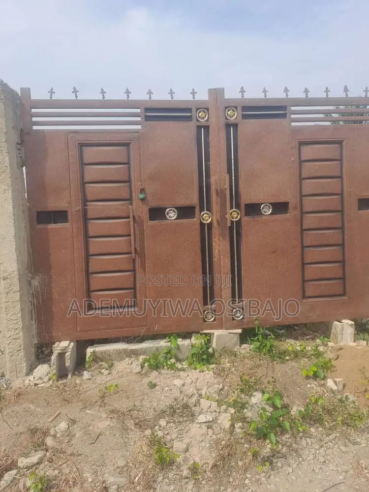One Plot of Land for Lease or Rent in Lekki Expressway