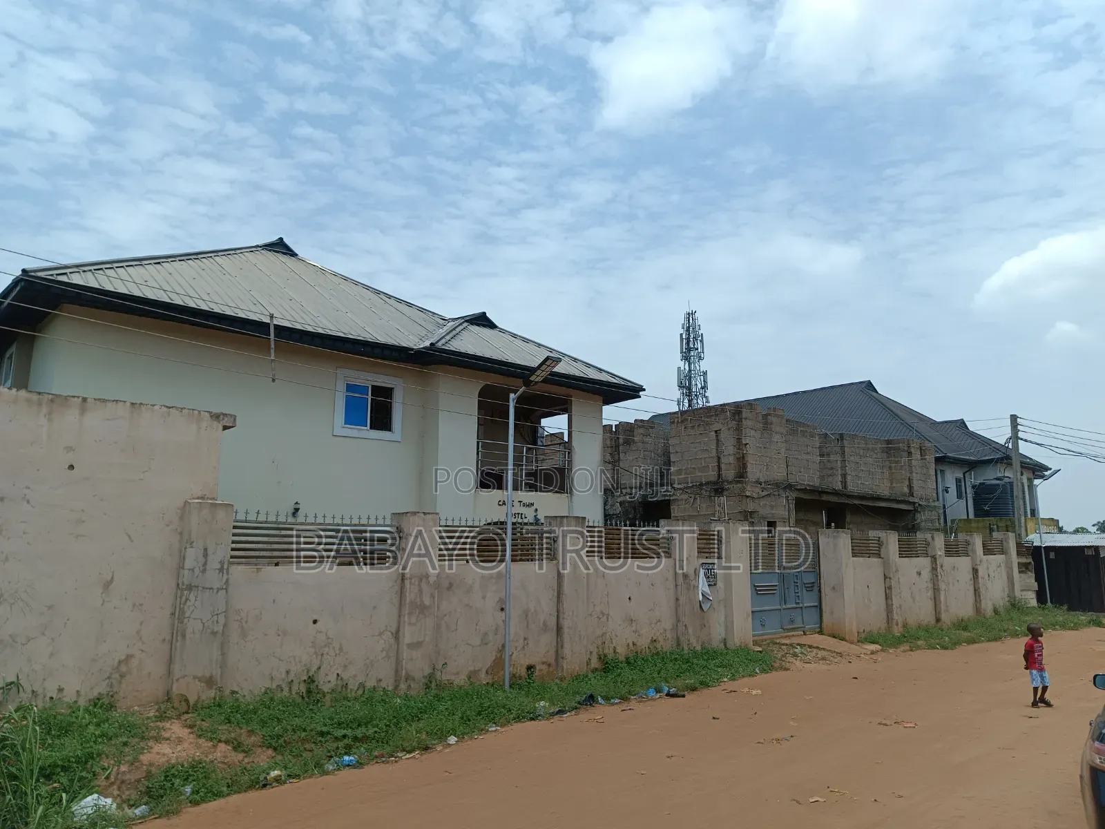 40 Rooms Hostel for Sale in Benin in Benin City
