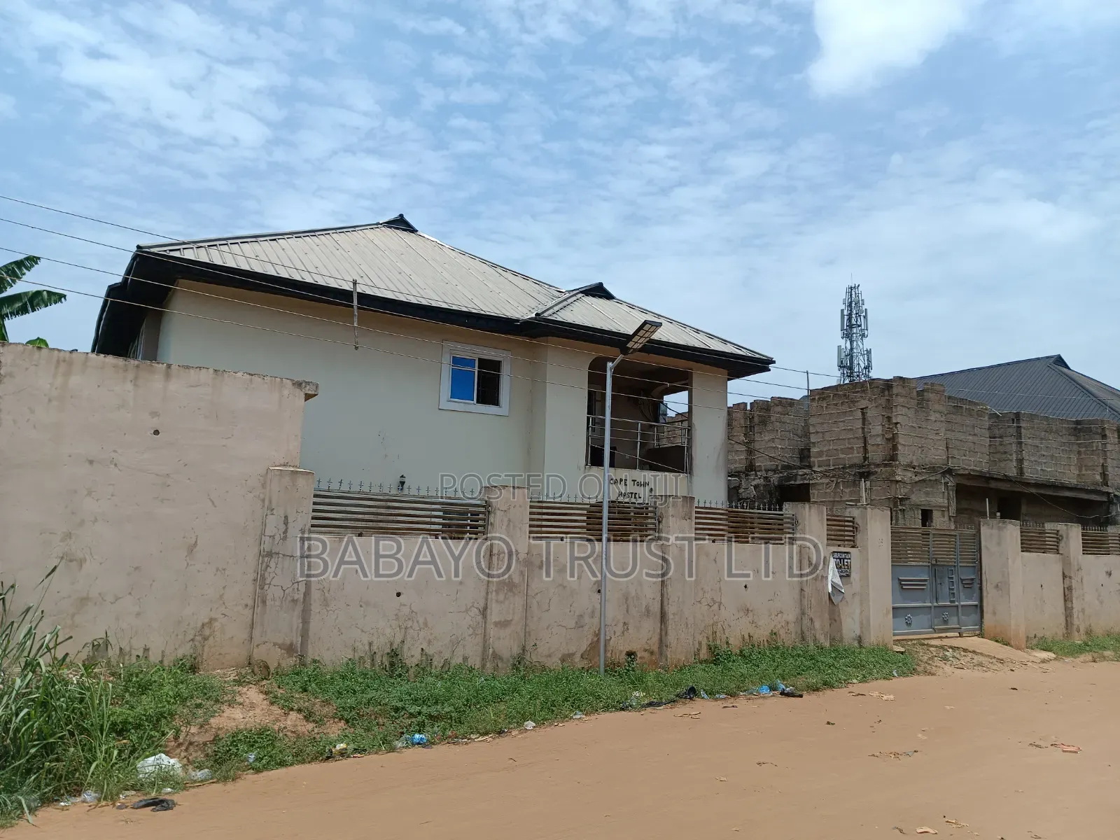 40 Rooms Hostel for Sale in Benin in Benin City