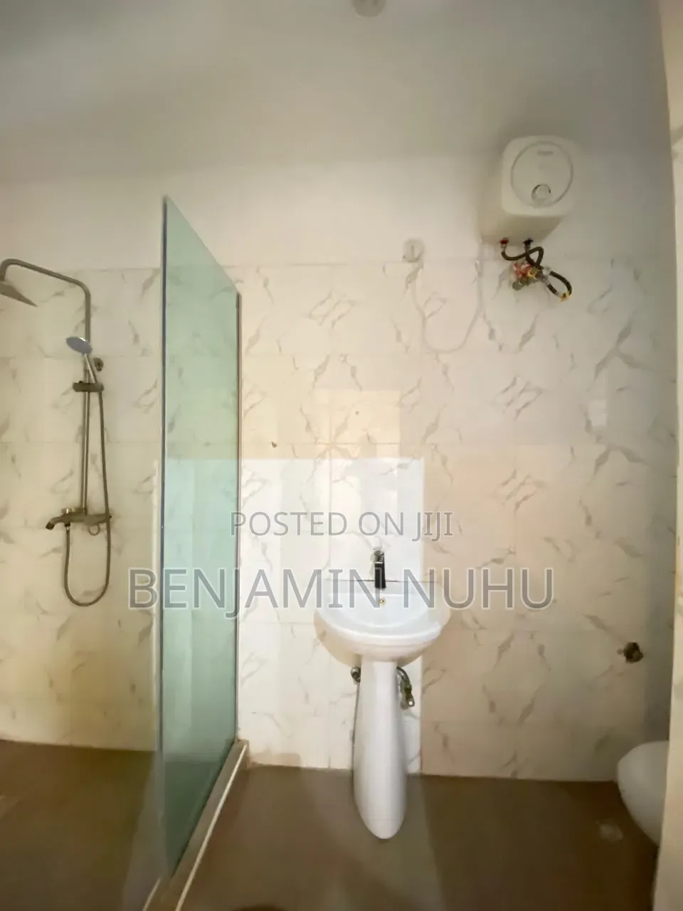4bdrm Duplex in Ikota for rent in Ikota