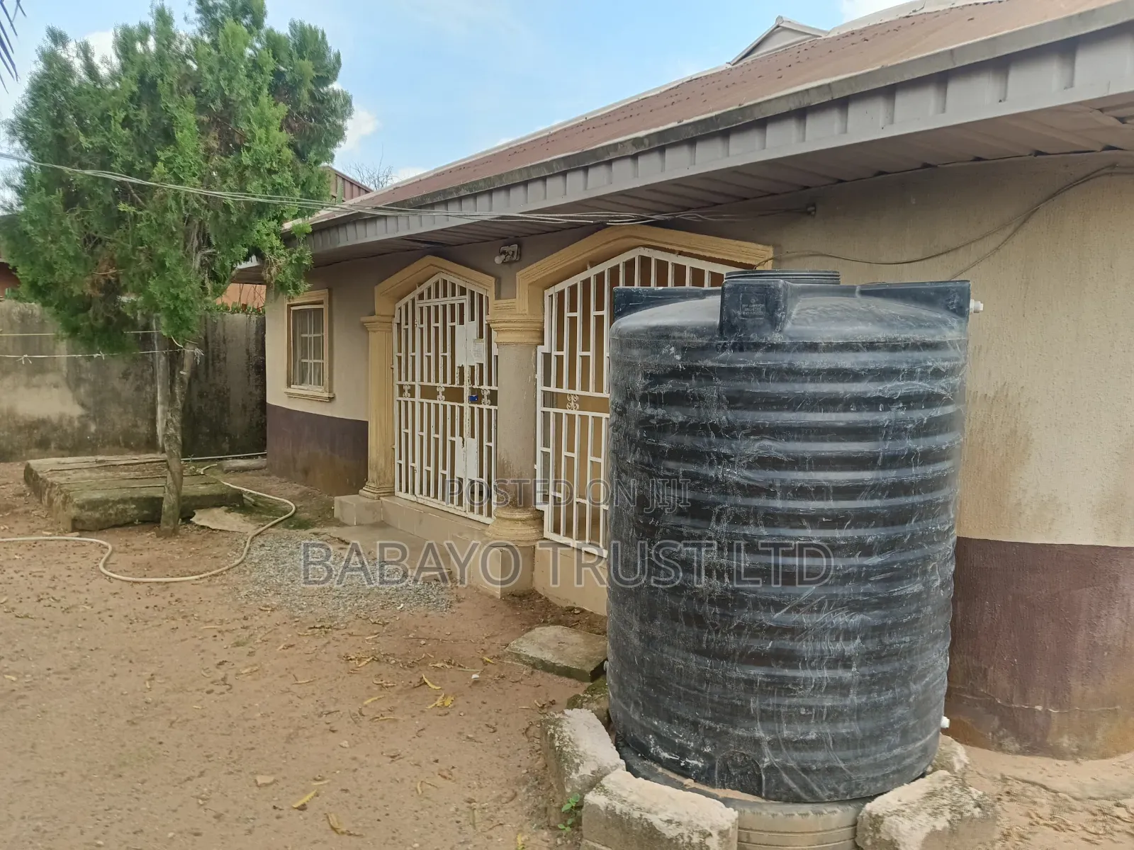 6bdrm Block of Flats in Benin City for sale in Benin City