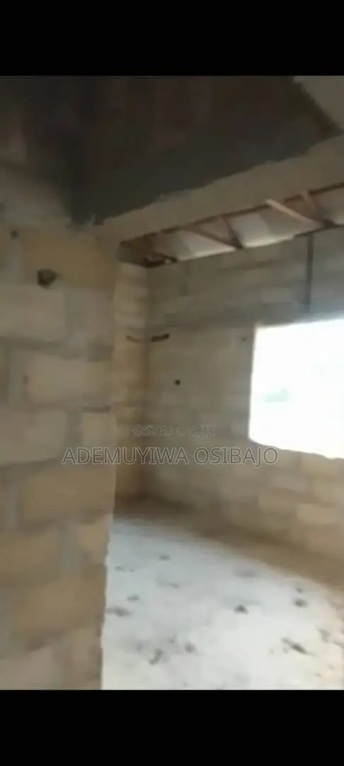 2bdrm Bungalow in Lekki Expressway for sale in Lekki Expressway