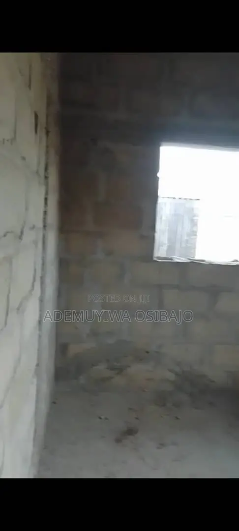 2bdrm Bungalow in Lekki Expressway for sale in Lekki Expressway